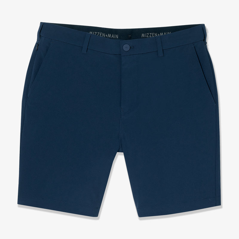 Helmsman Shorts - Navy Solid, lifestyle/model